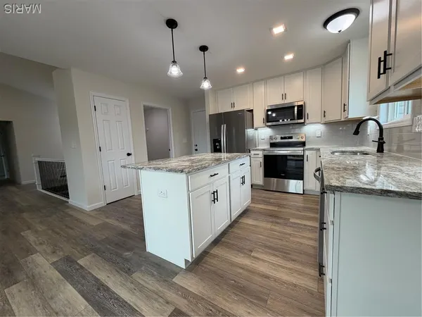 $449,900 | 25580 Chaparral, Warrenton, MO 63383