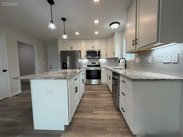 $449,900 | 25580 Chaparral, Warrenton, MO 63383