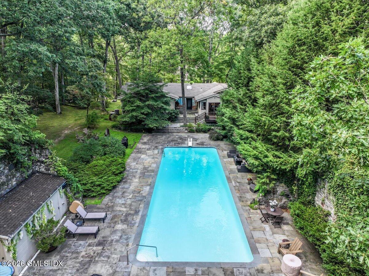 69 Studio Road Stamford, CT 06903 - Photo 1 of 35 Aerial view of courtyard setting