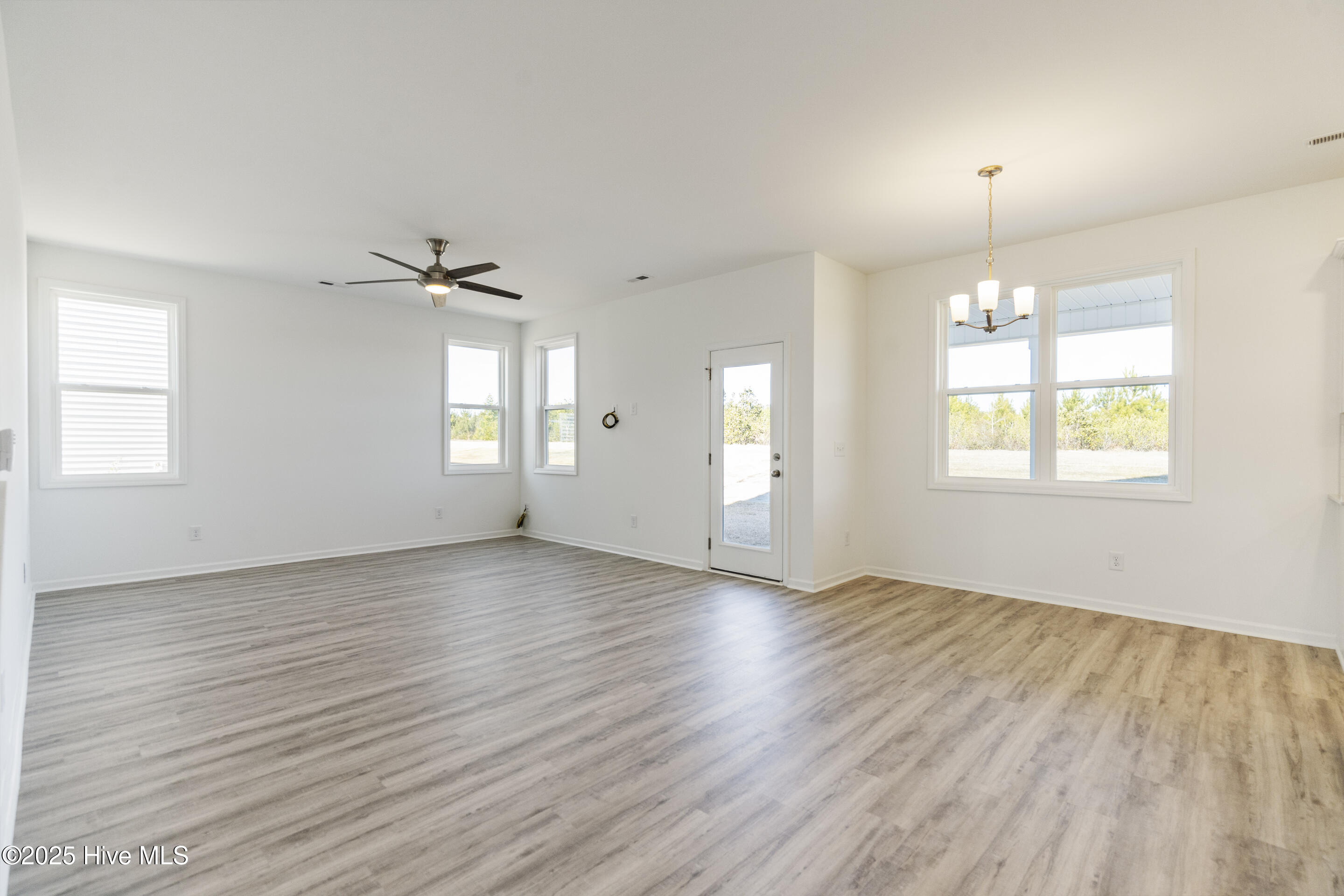246 Clear View School Road Jacksonville, NC 28540 - Photo 10 of 45 mls-DSC08825