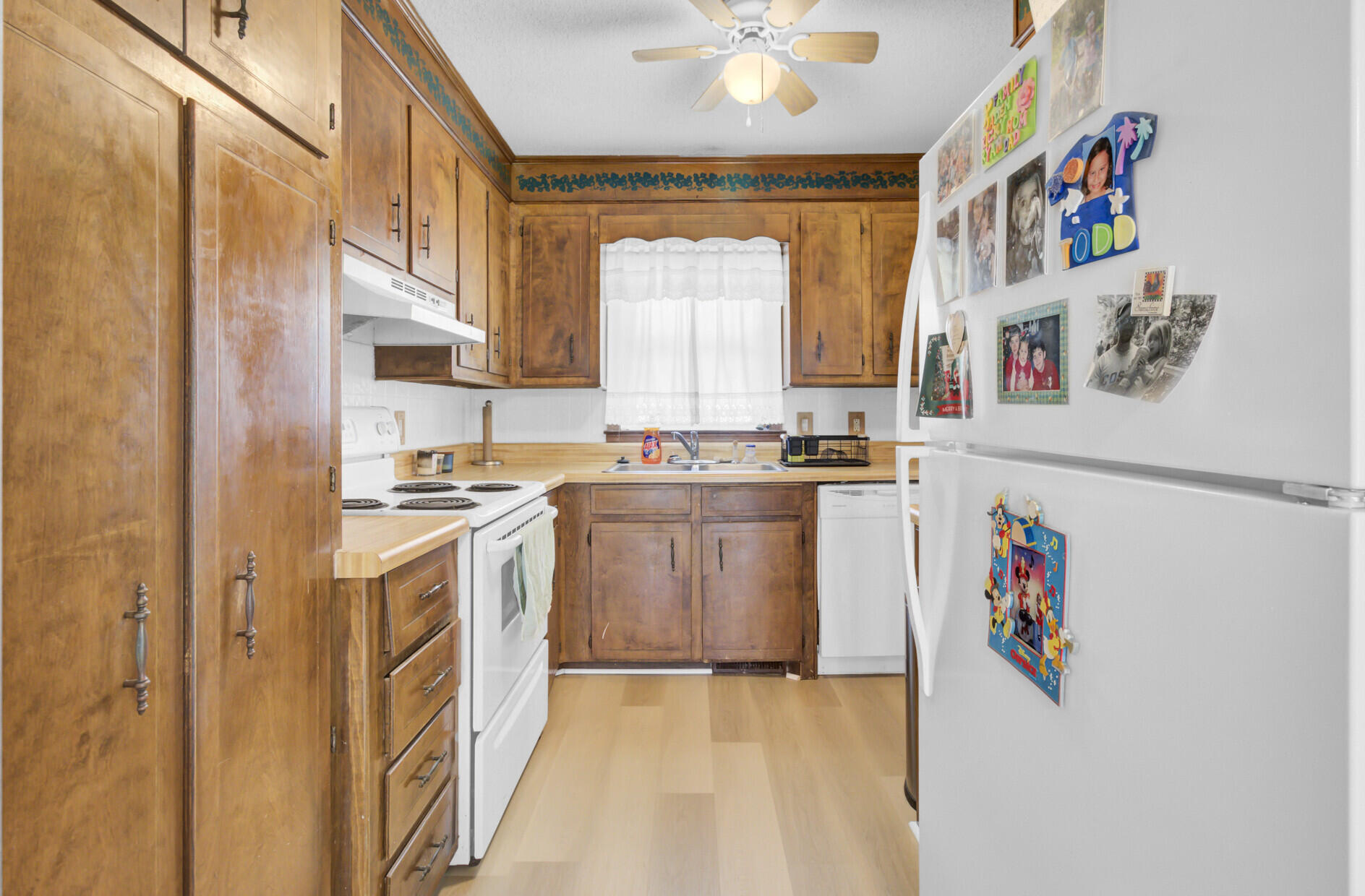 304 Kershaw Road Summerville, SC 29486 - Photo 11 of 39 14_14_mls