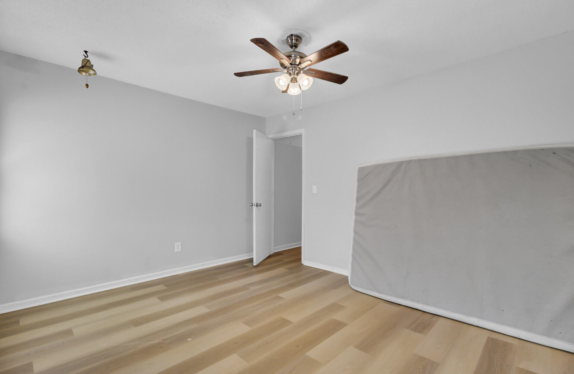 304 Kershaw Road Summerville, SC 29486 - Photo 14 of 39 17_17_mls