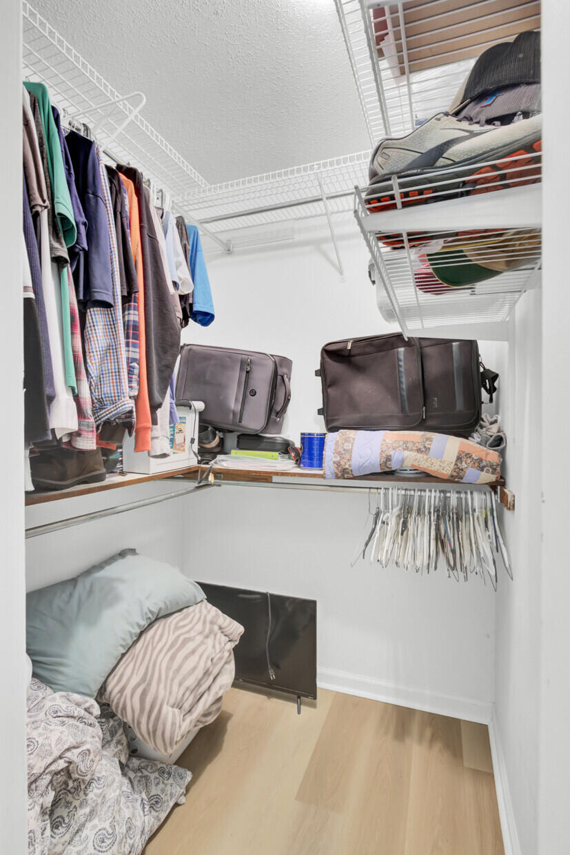 304 Kershaw Road Summerville, SC 29486 - Photo 18 of 39 21_21_mls