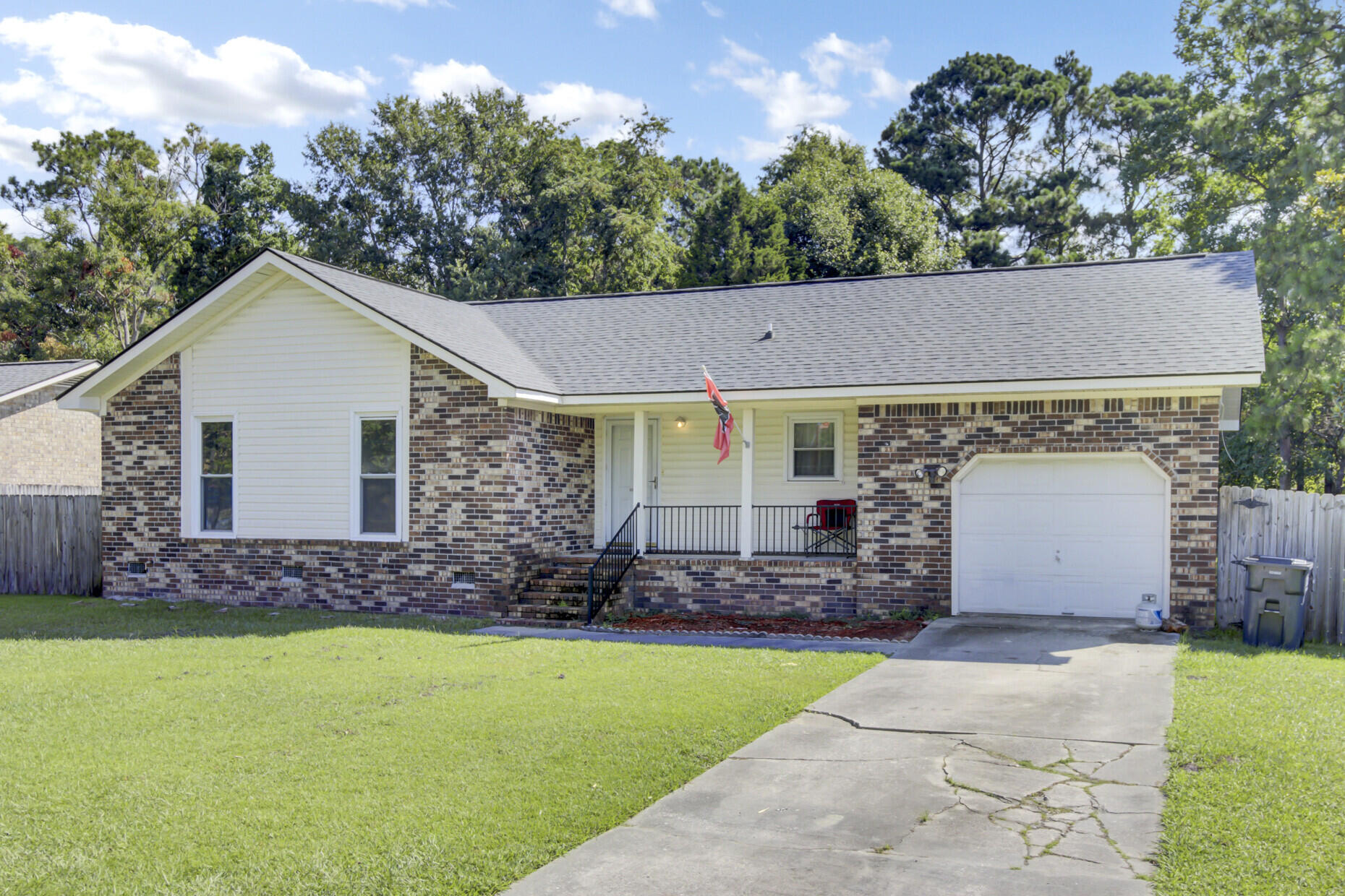 304 Kershaw Road Summerville, SC 29486 - Photo 32 of 39 02_2_mls