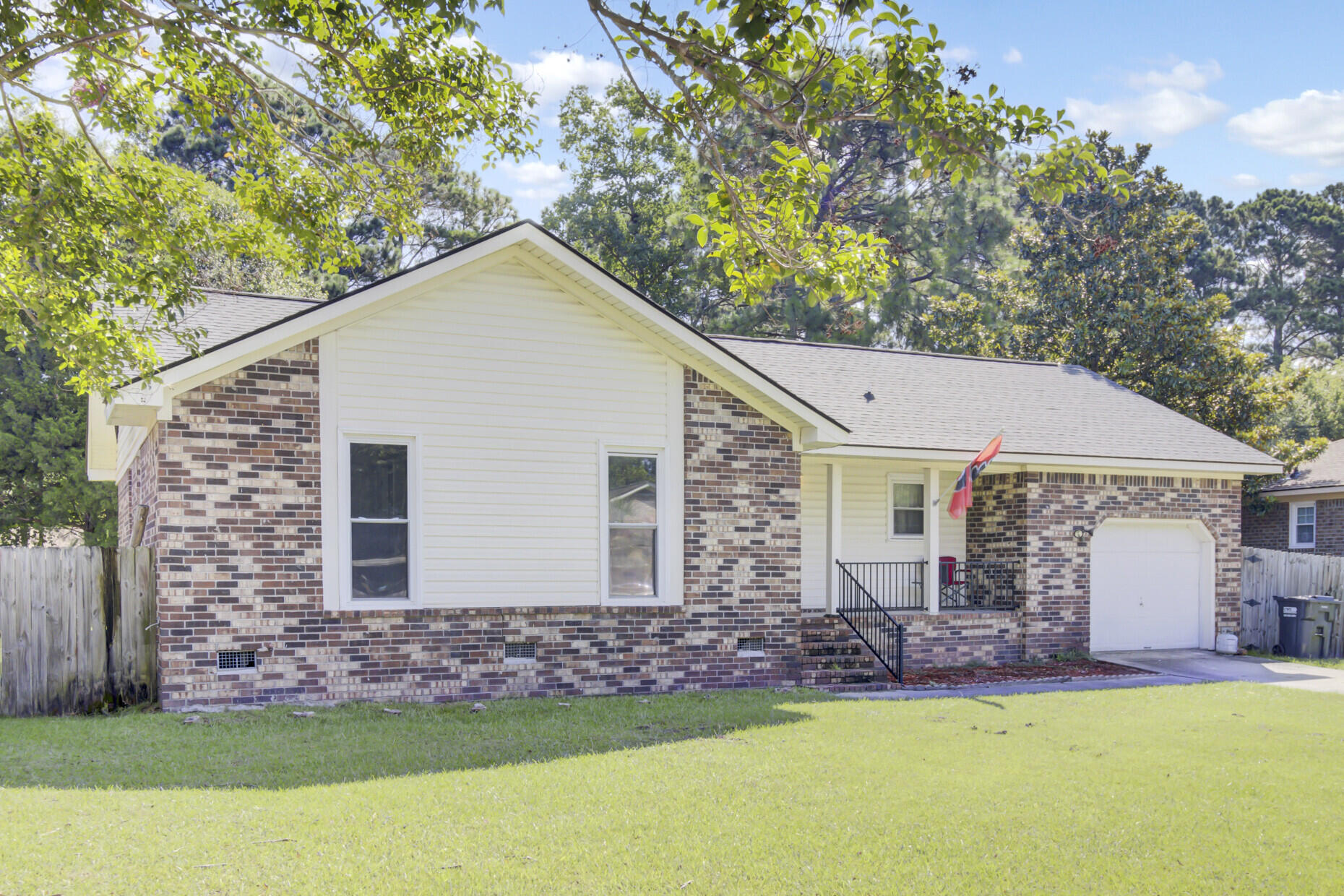 304 Kershaw Road Summerville, SC 29486 - Photo 33 of 39 03_3_mls