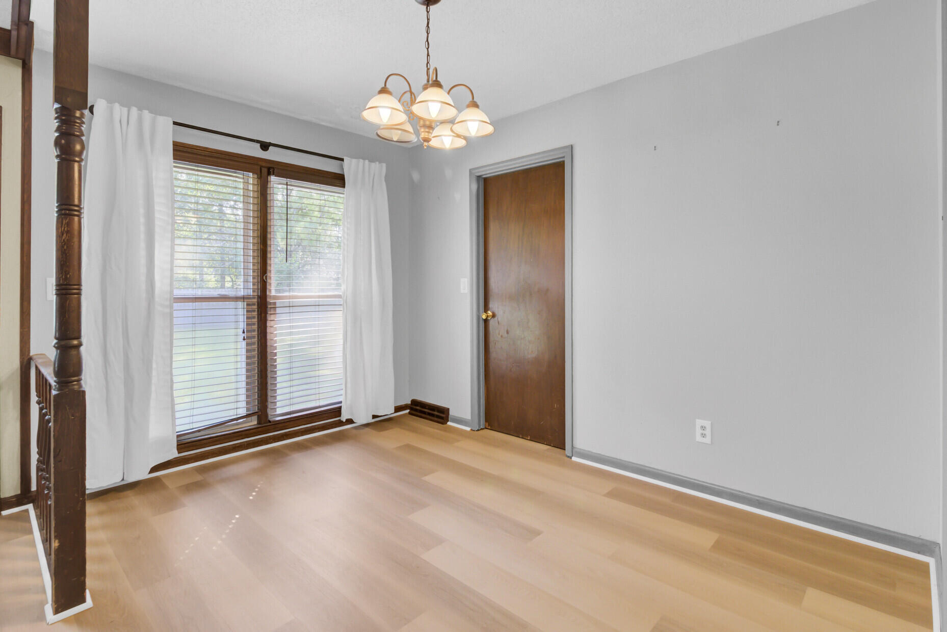 304 Kershaw Road Summerville, SC 29486 - Photo 6 of 39 10_10_mls