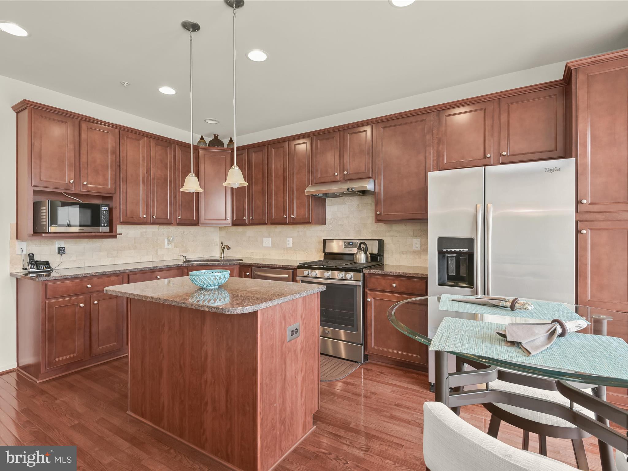 13403 Deer Highlands Way Silver Spring, MD 20906 - Photo 15 of 50 Eat-in Kitchen