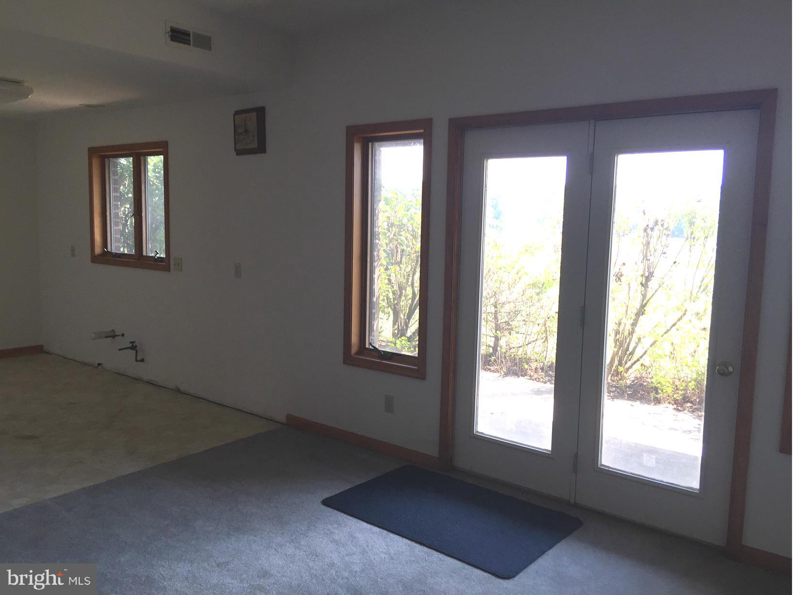 17802 Spielman Road Fairplay, MD 21733 - Photo 17 of 20 Family Room
