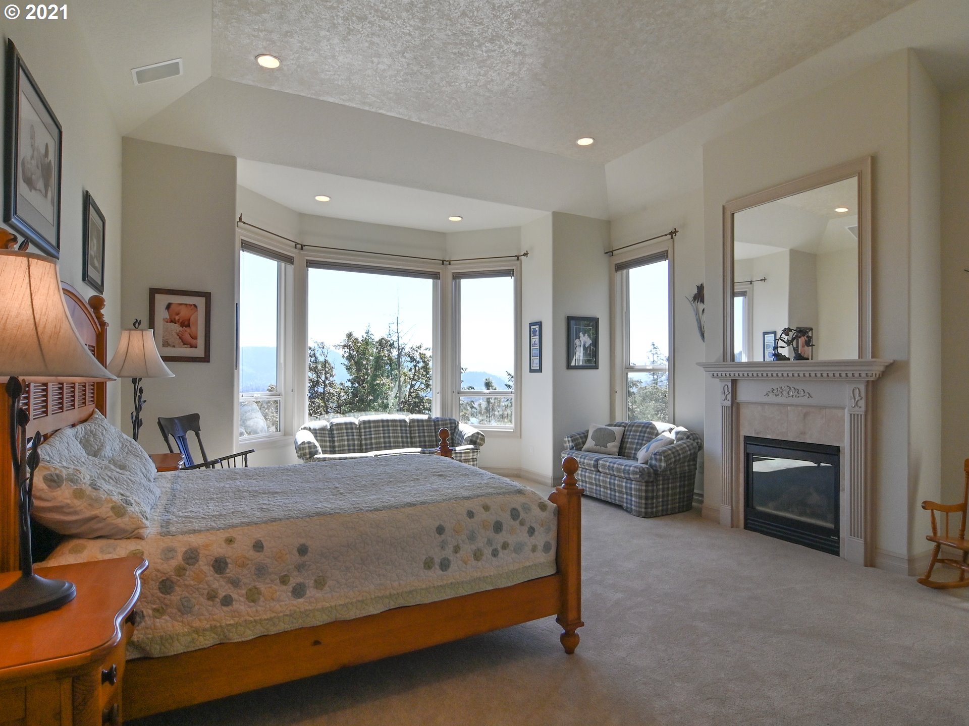 35896 Ellington Drive Springfield, OR 97478 - Photo 17 of 32