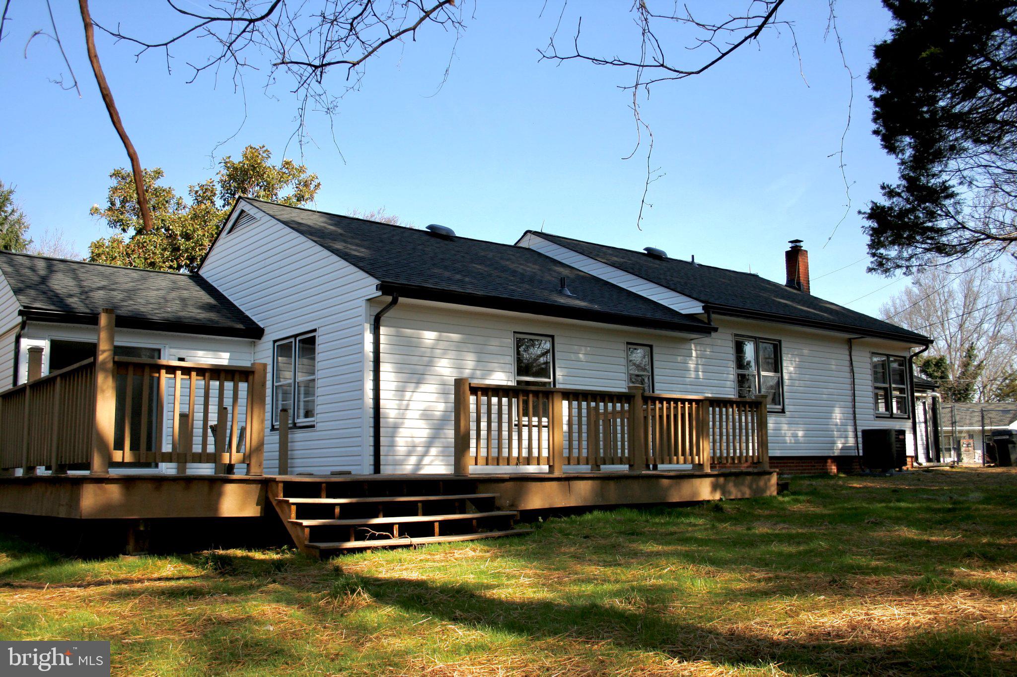 105 Calvert Towne Road Prince Frederick, MD 20678 - Photo 4 of 7 Composite deck.
