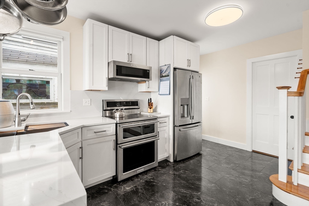 6 River Road Gloucester, MA 01930 - Photo 12 of 30