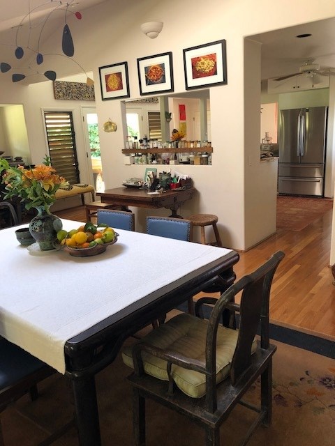 941 Hog Back Road Haiku, HI 96708 - Photo 4 of 18 a view of a dining room with furniture
