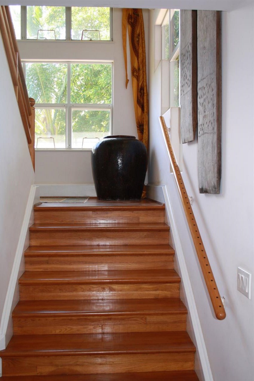 941 Hog Back Road Haiku, HI 96708 - Photo 8 of 18 a view of an entryway