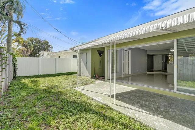 $2,295 | 704 Northeast 23rd Avenue, Unit 2, Pompano Beach, FL 33062