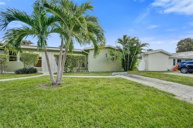 $2,295 | 704 Northeast 23rd Avenue, Unit 2, Pompano Beach, FL 33062