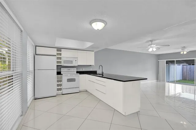 $2,295 | 704 Northeast 23rd Avenue, Unit 2, Pompano Beach, FL 33062