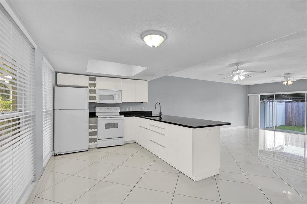 704 Northeast 23rd Avenue, Unit 2 Pompano Beach, FL 33062 - Photo 5 of 26