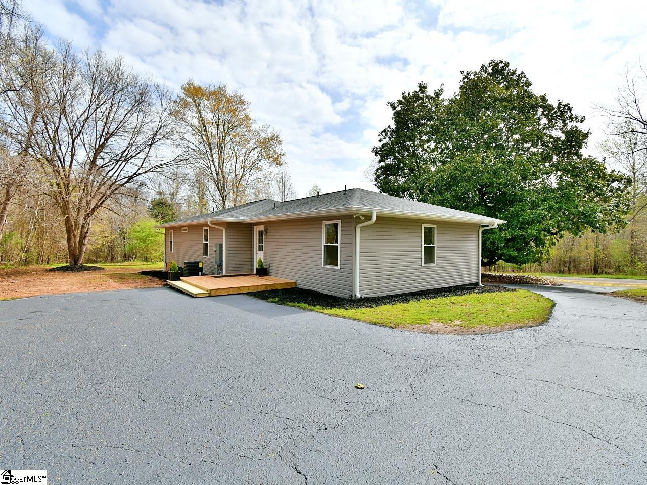 307 Latimer Mill Road Honea Path, SC 29654 - Photo 5 of 22