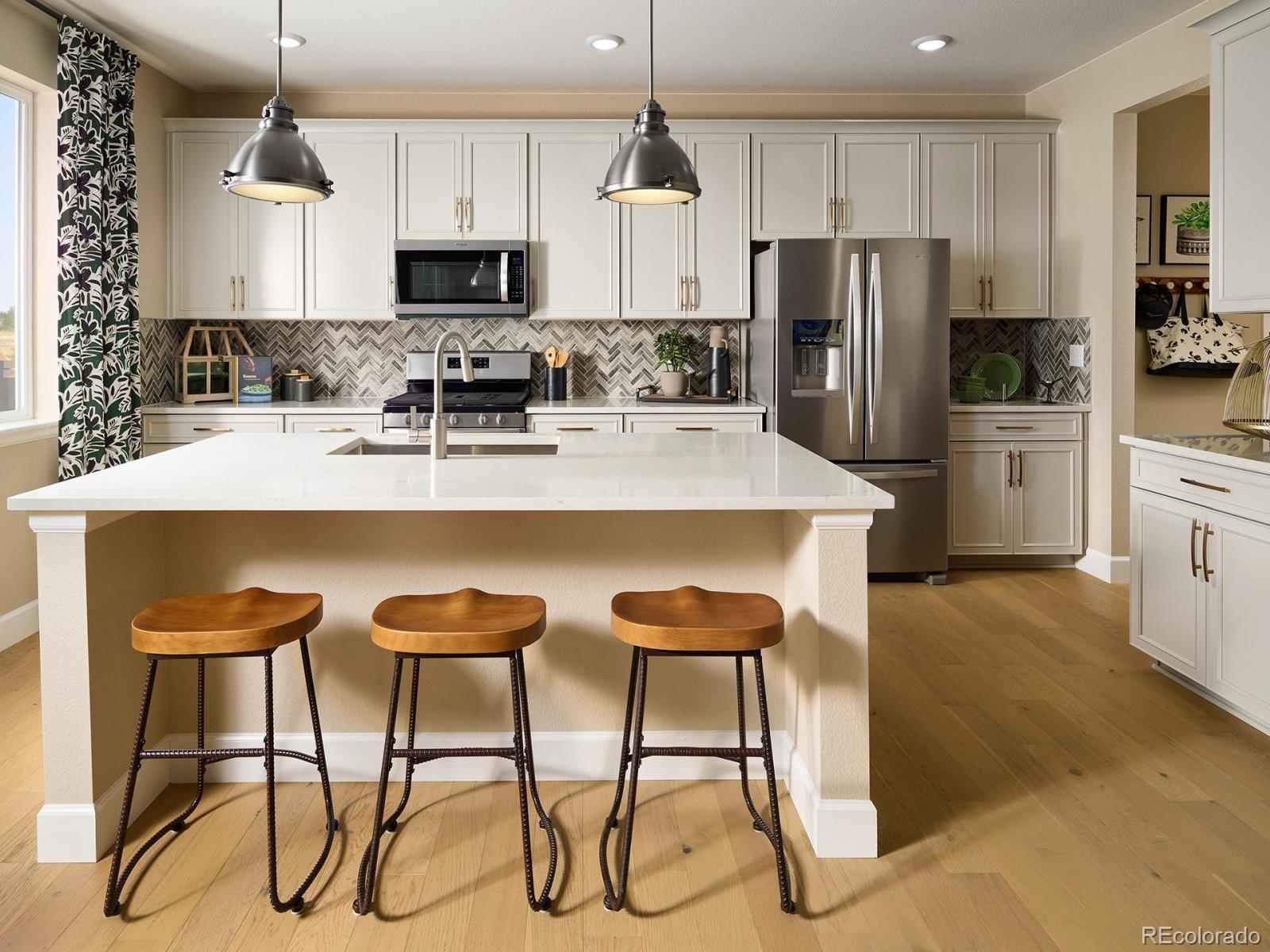 How to Create a Kitchen That is Both Efficient And Inviting  