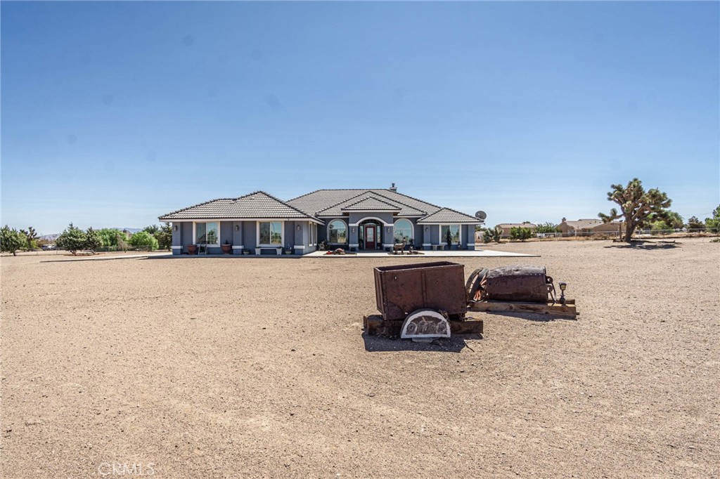 9735 Elsinore Road Oak Hills, CA 92344 - Photo 58 of 64