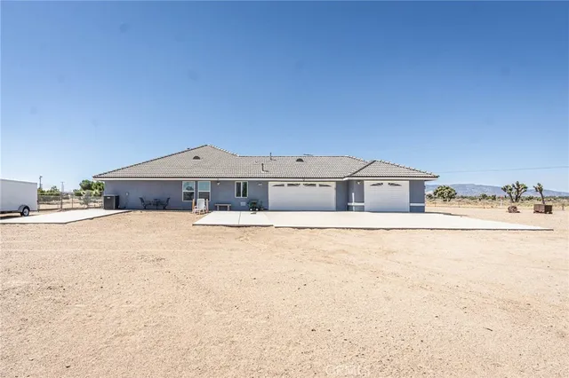 $675,000 | 9735 Elsinore Road, Oak Hills, CA 92344