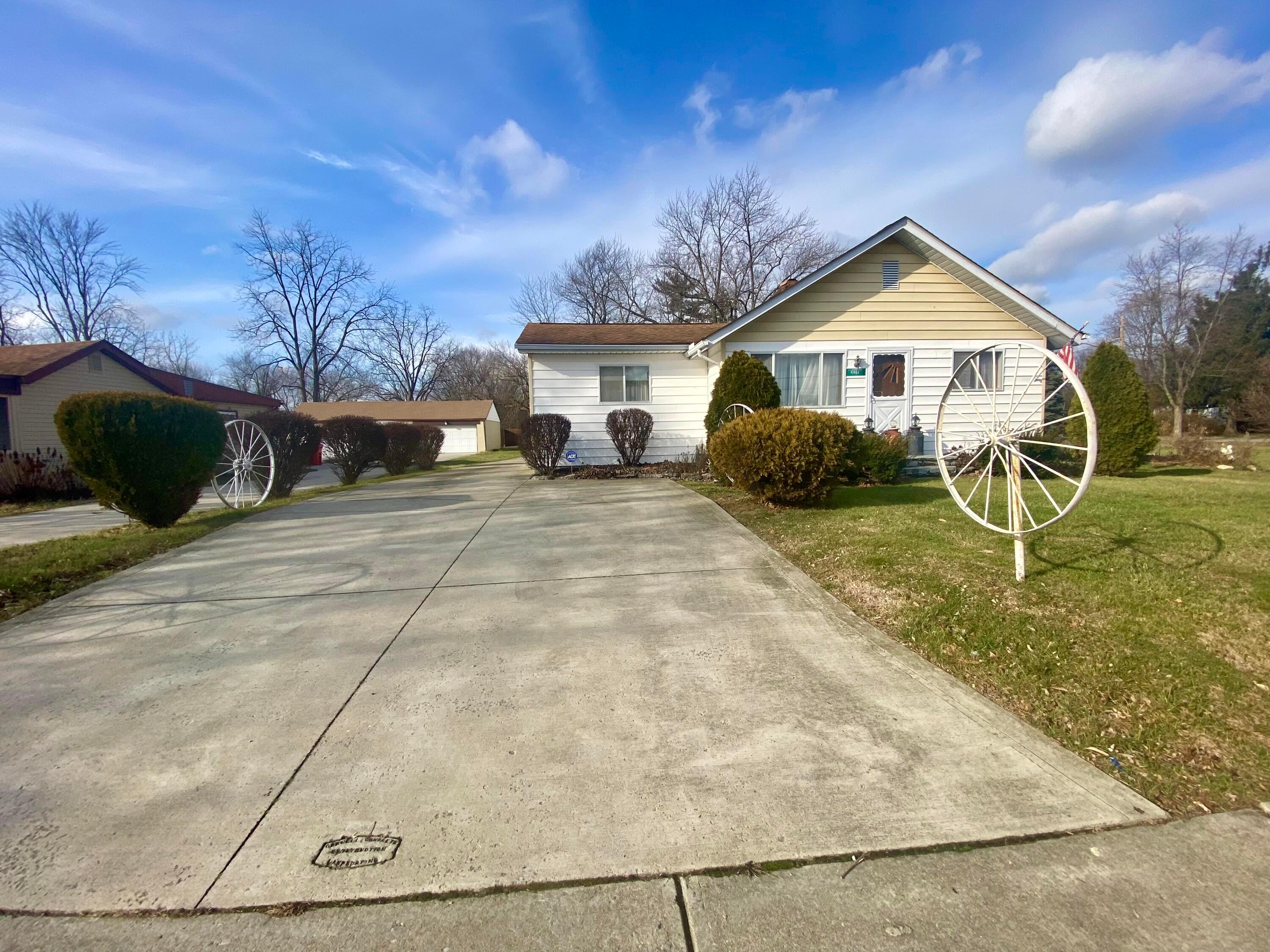 4461 Haughn Road Grove City, OH 43123 - Photo 2 of 15 91CE93D5-D5B7-425F-A6D3-B0F41AE29874