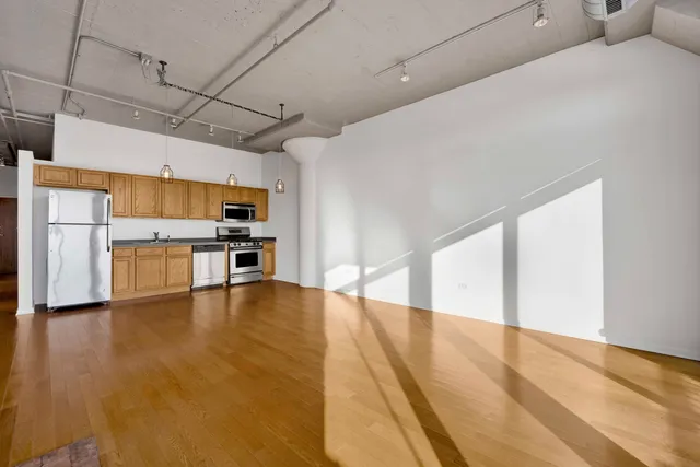 $270,000 | 1525 South Sangamon Street, Unit 610, Chicago, IL 60608