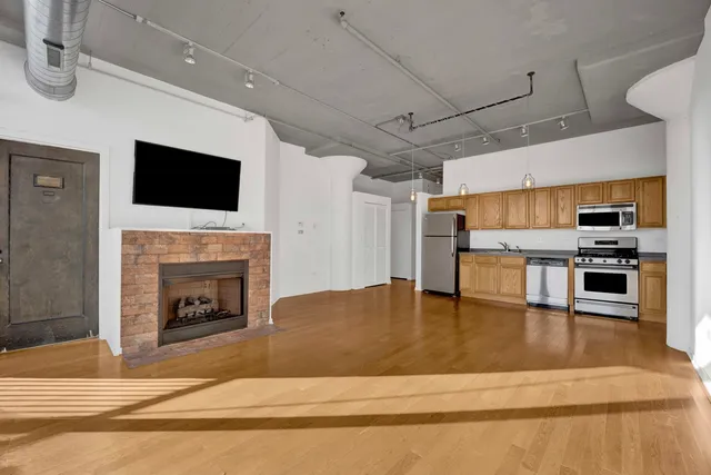 $270,000 | 1525 South Sangamon Street, Unit 610, Chicago, IL 60608