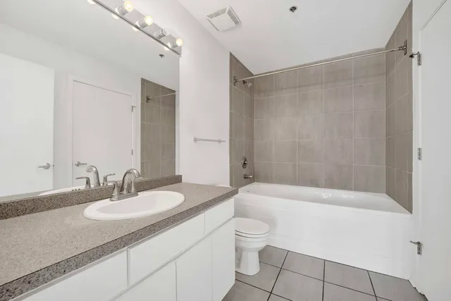 $270,000 | 1525 South Sangamon Street, Unit 610, Chicago, IL 60608