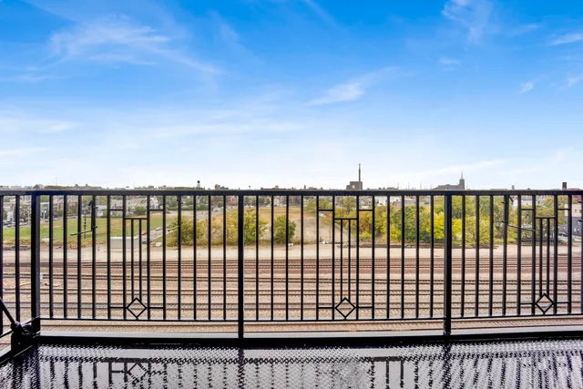 $270,000 | 1525 South Sangamon Street, Unit 610, Chicago, IL 60608