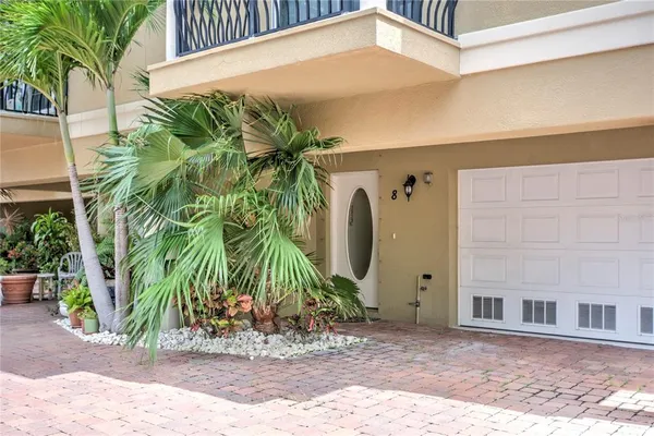 $5,000 | 300 Capri Boulevard, Unit 8, Treasure Island, FL 33706