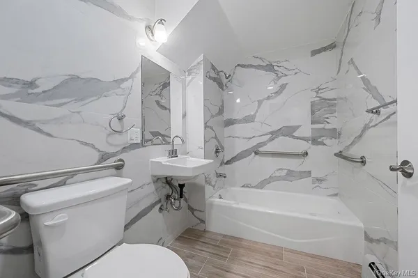 $2,290,000 | 106-05 49th Avenue | South Corona