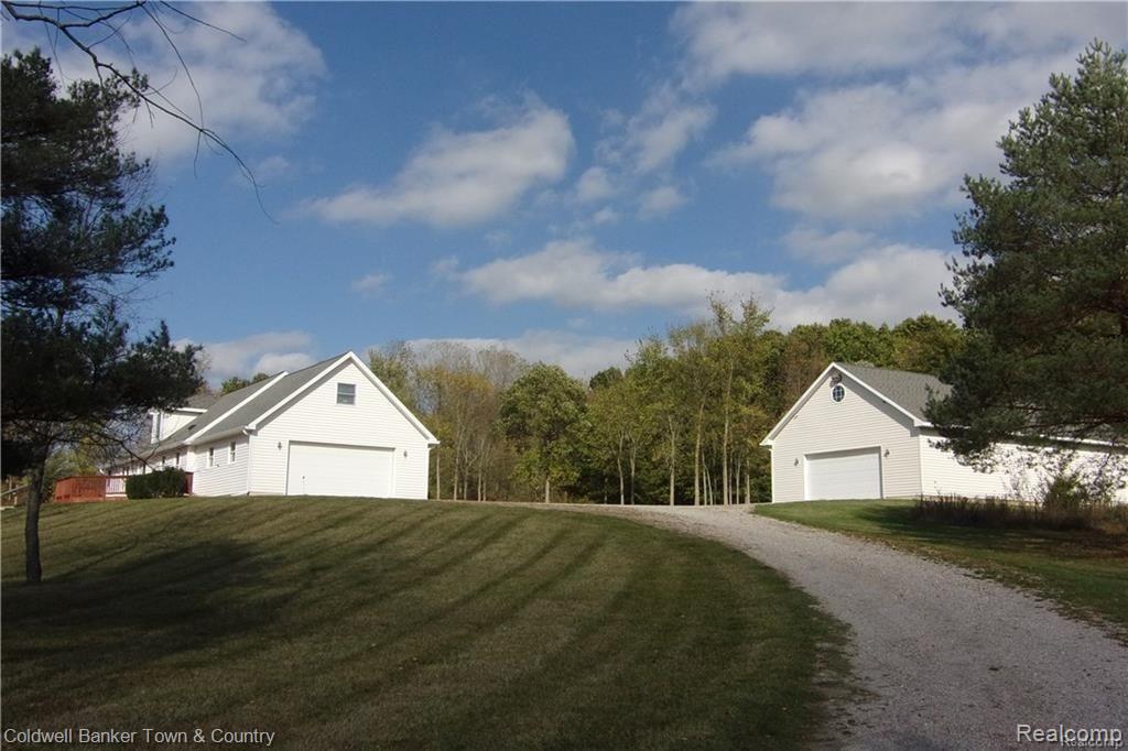 2640 Brewer Road Howell, MI 48855 - Photo 22 of 39 GetMedia-21.jpg