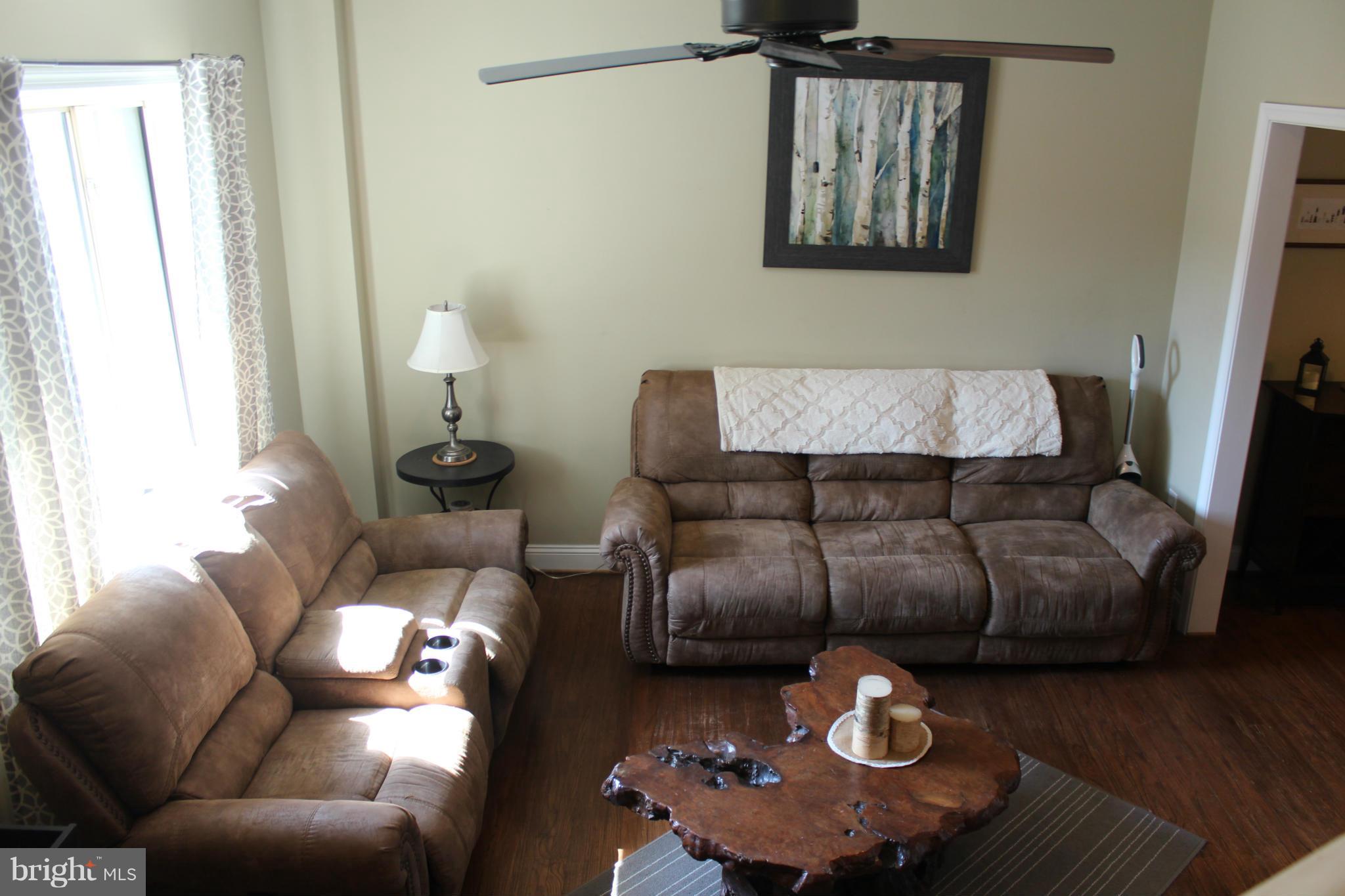 7038 Belclare Road Baltimore, MD 21222 - Photo 3 of 29 Family Room