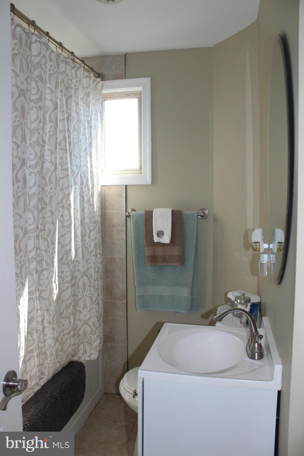 7038 Belclare Road Baltimore, MD 21222 - Photo 22 of 29 Bath