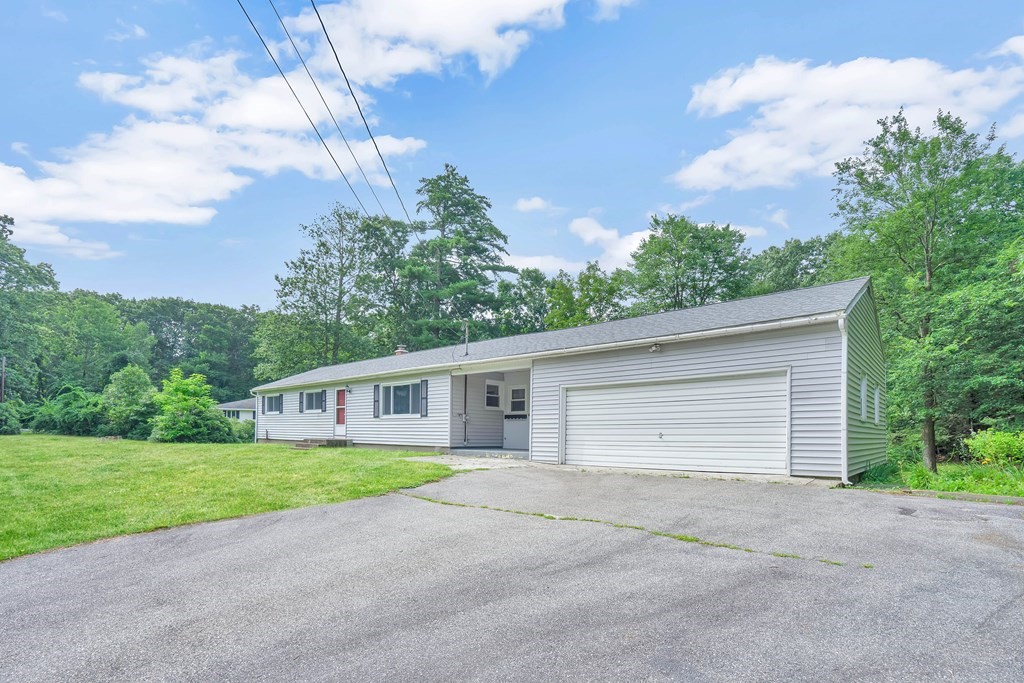 316 Burlingame Road Palmer, MA 01069 - Photo 3 of 31 a house with outdoor space