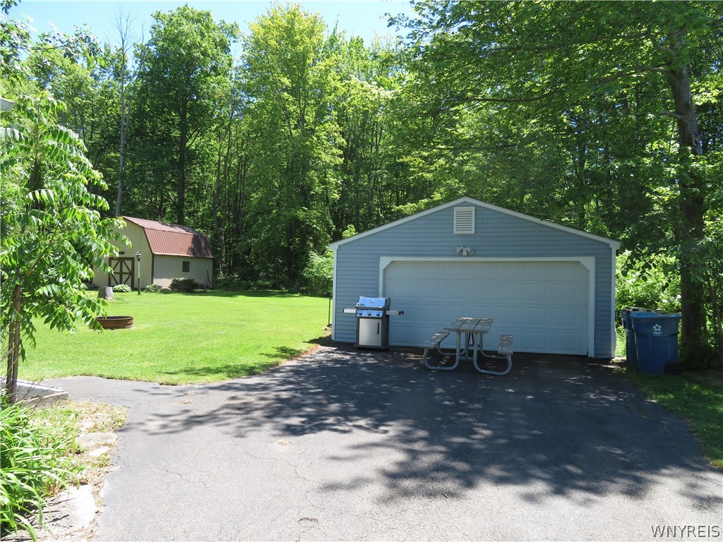 571 Tuscarora Road Evans, NY 14006 - Photo 7 of 41