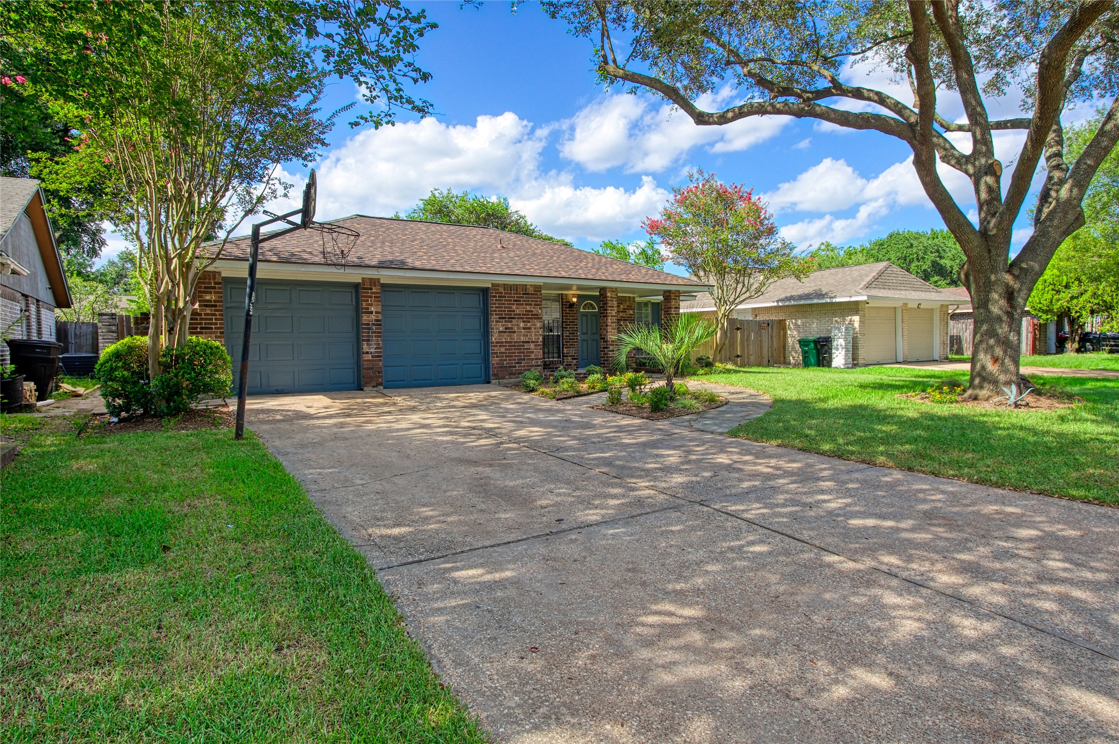 Welcome to 7410 Sawmill Trail!