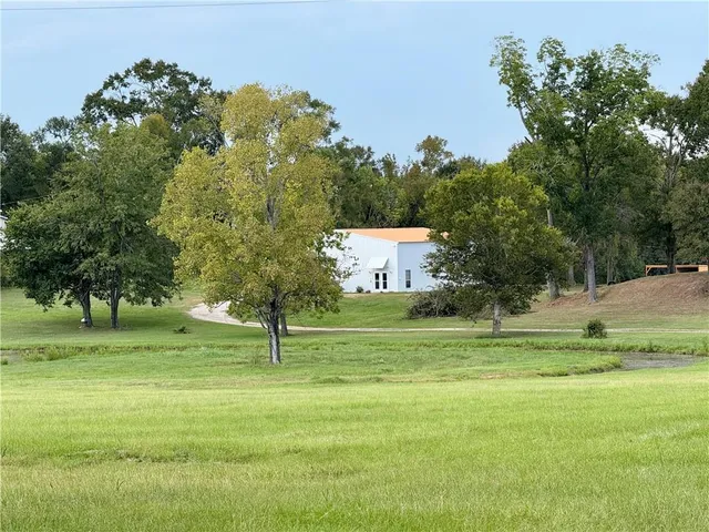 $199,000 | 380 Robinson Bridge Road, Lecompte, LA 71346