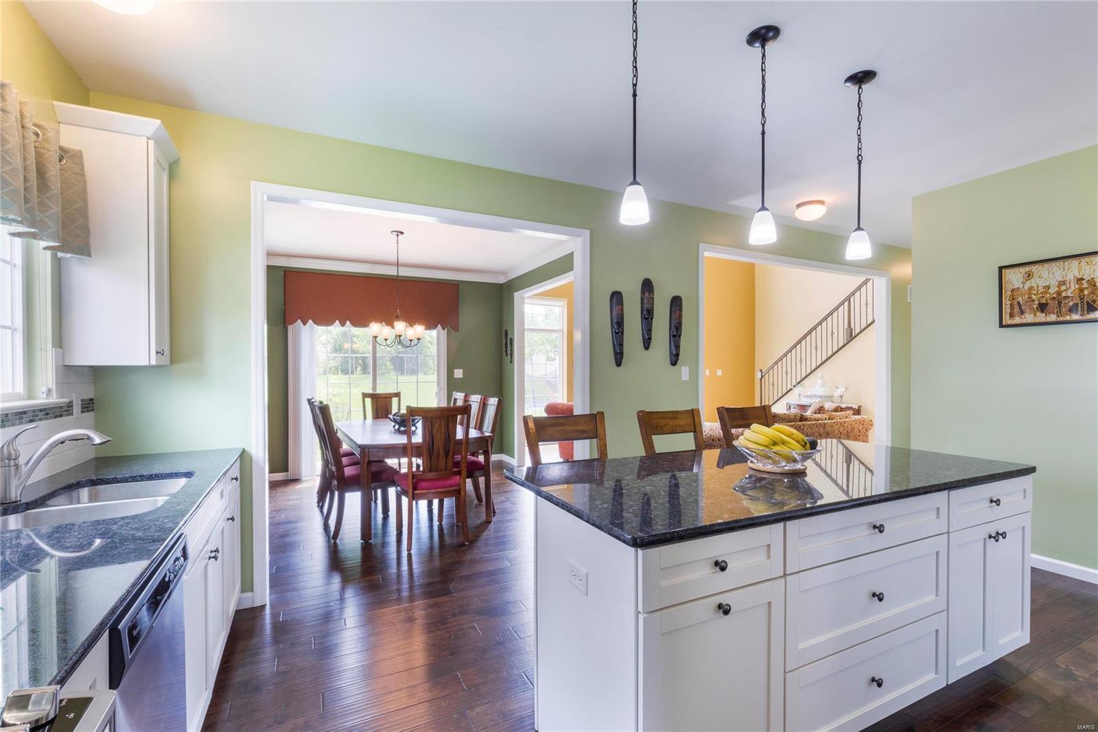 844 Fred Kemp Court Ballwin, MO 63021 - Photo 11 of 51