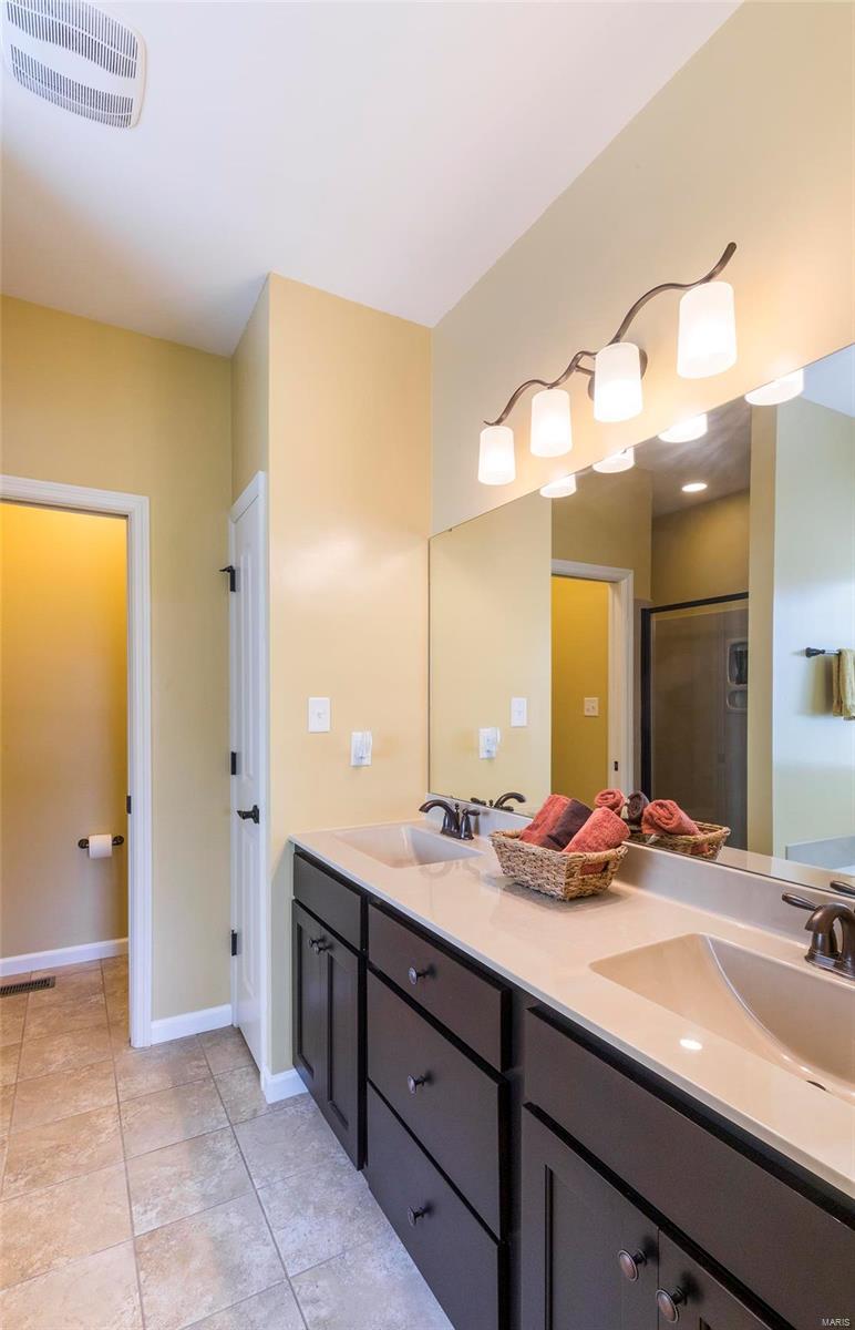 844 Fred Kemp Court Ballwin, MO 63021 - Photo 24 of 51