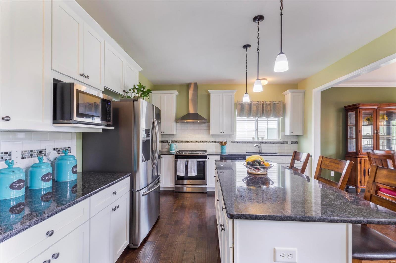 844 Fred Kemp Court Ballwin, MO 63021 - Photo 4 of 51