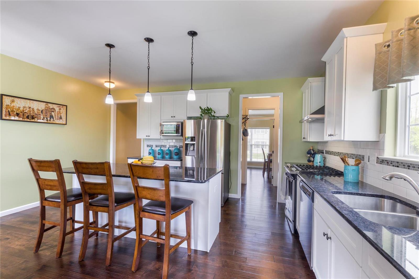 844 Fred Kemp Court Ballwin, MO 63021 - Photo 5 of 51