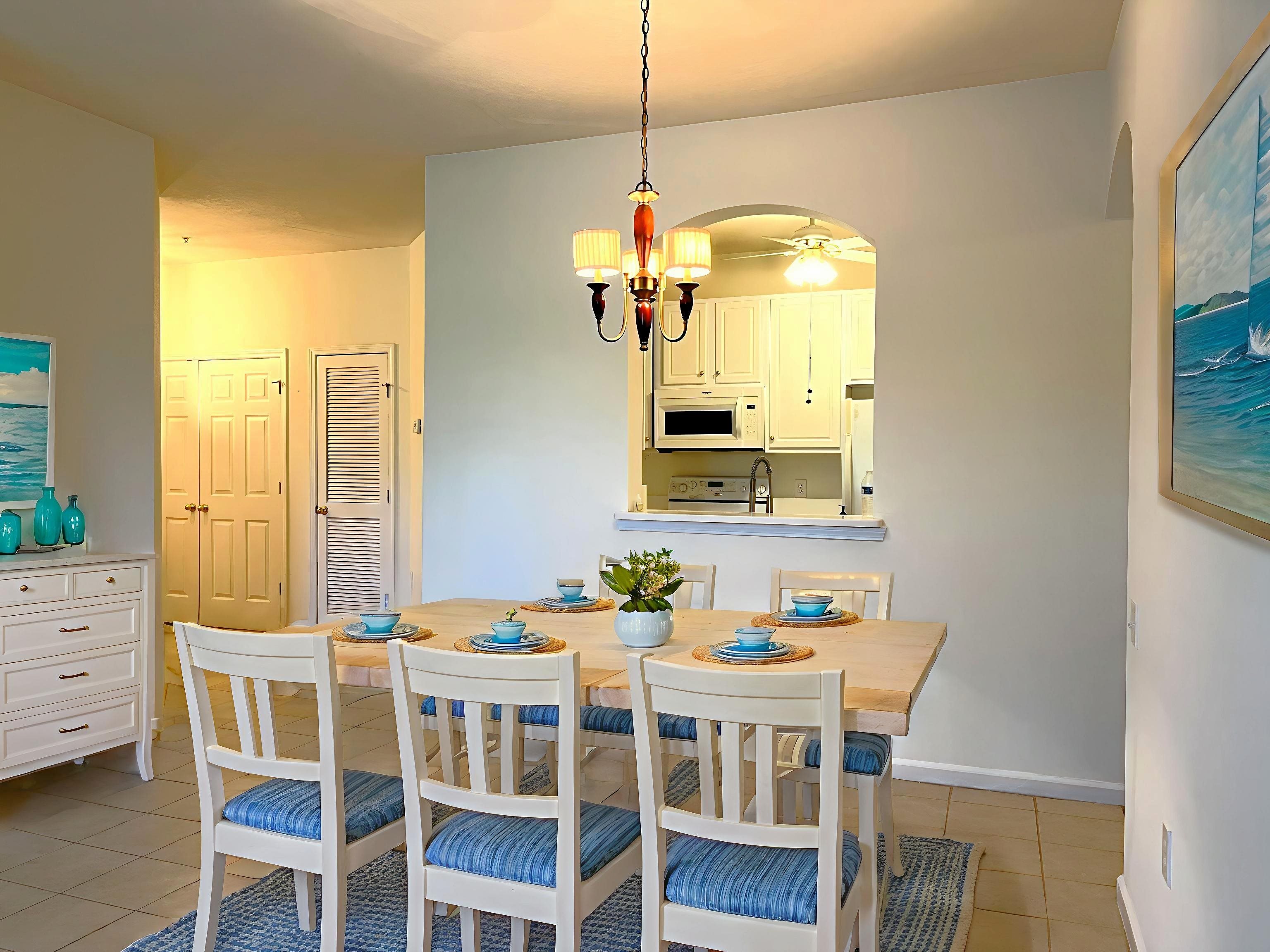 10550 Baymeadows Road, Unit 425 Jacksonville, FL 32256 - Photo 4 of 15 a dining room with furniture and window