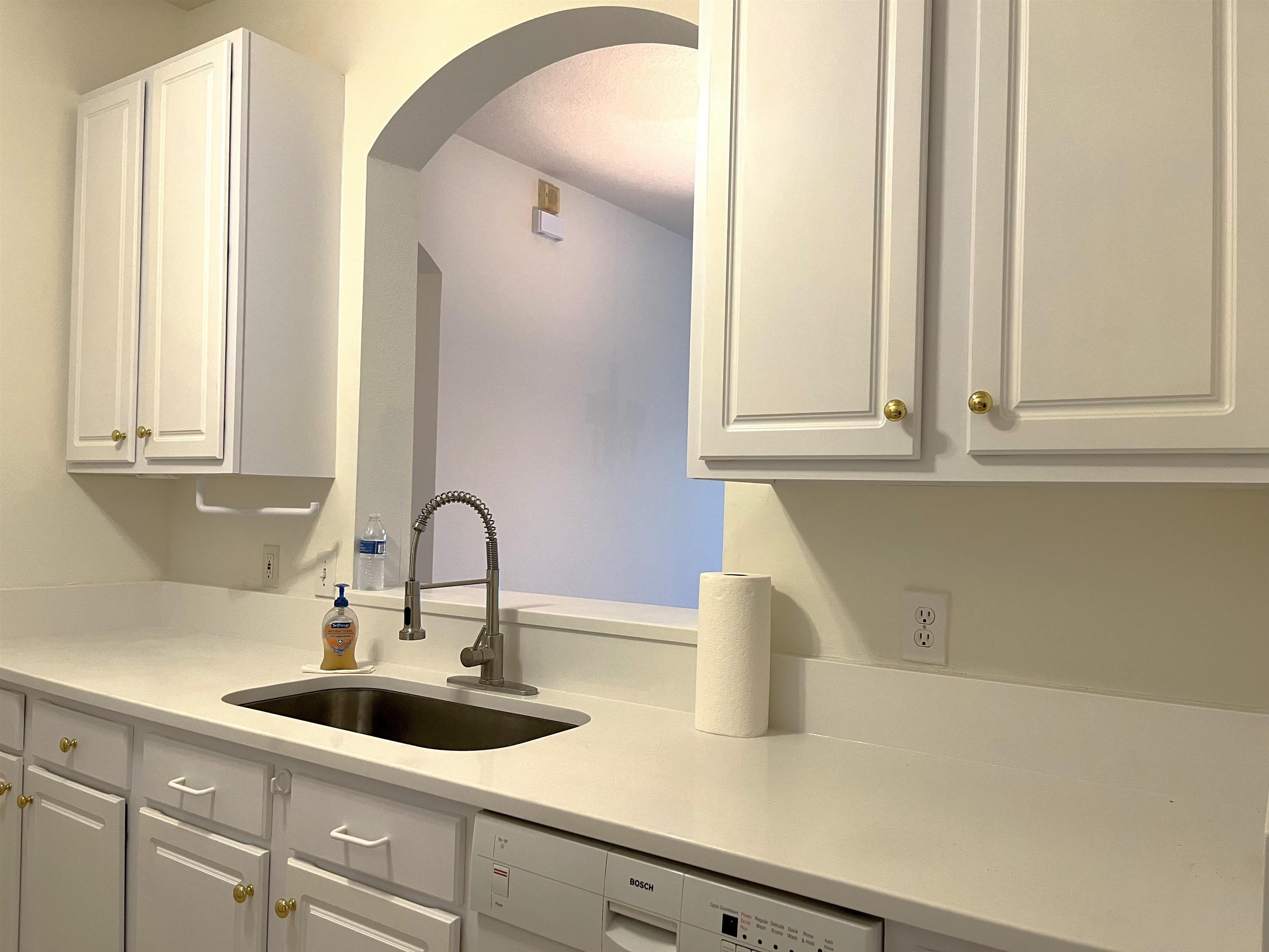 10550 Baymeadows Road, Unit 425 Jacksonville, FL 32256 - Photo 8 of 15 a close view of sink and tap