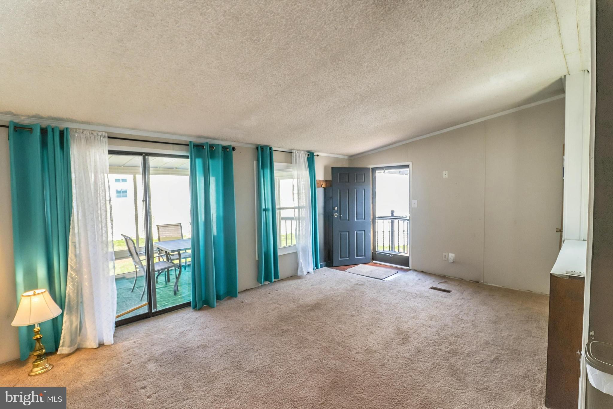 345 Jacobs Loop Bear, DE 19701 - Photo 8 of 19 living rom