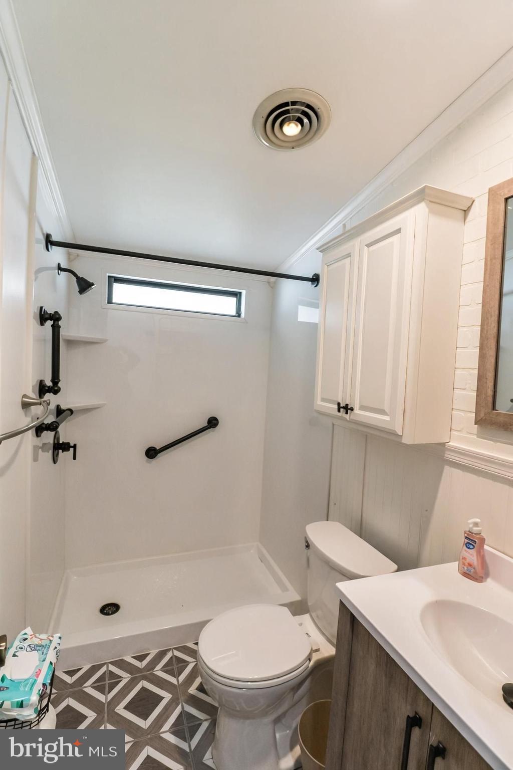 345 Jacobs Loop Bear, DE 19701 - Photo 9 of 19 Hallway bathroom