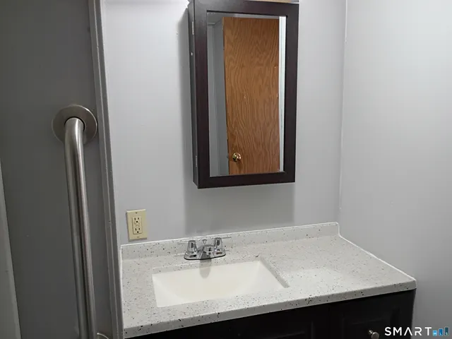 $79,900 | 6 5th Avenue, Shelton, CT 06484