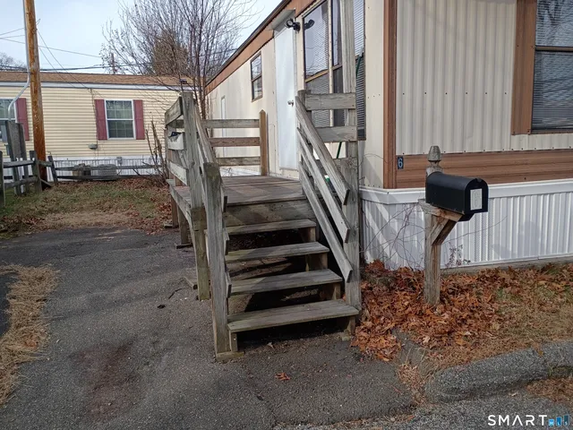 $79,900 | 6 5th Avenue, Shelton, CT 06484