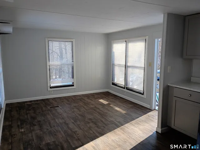 $79,900 | 6 5th Avenue, Shelton, CT 06484